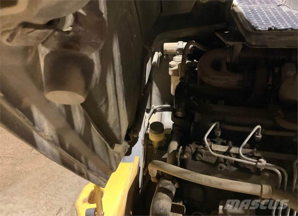 CAT 906H Фронтальные погрузчики