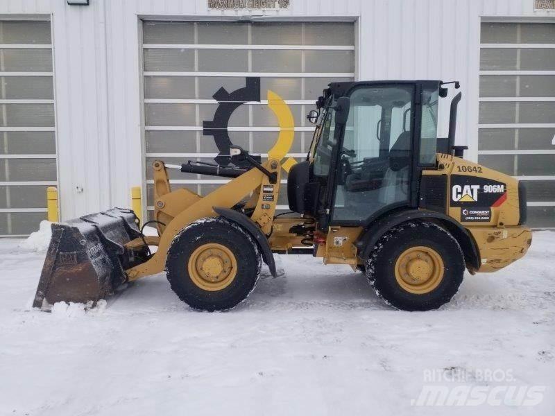 CAT 906M Фронтальные погрузчики