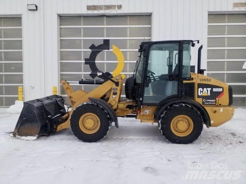 CAT 906M Фронтальные погрузчики