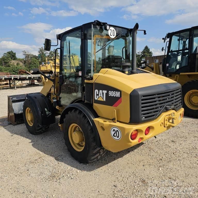 CAT 906M Фронтальные погрузчики