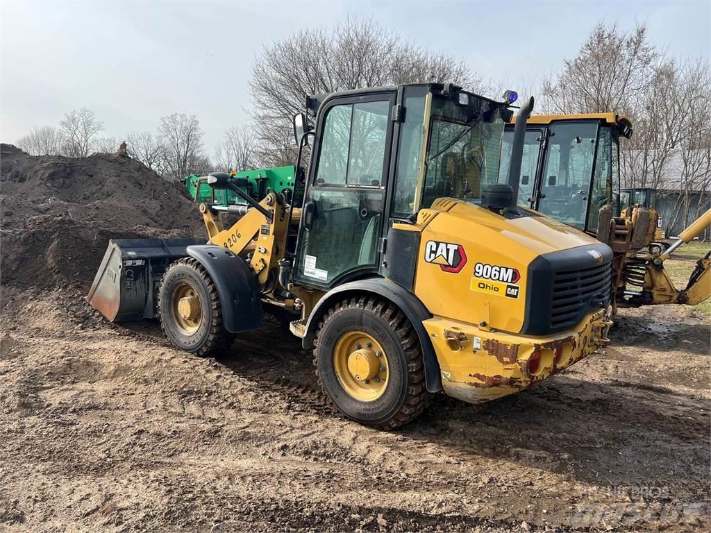 CAT 906M Фронтальные погрузчики