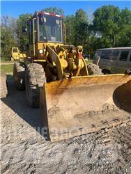 CAT 916 Фронтальные погрузчики