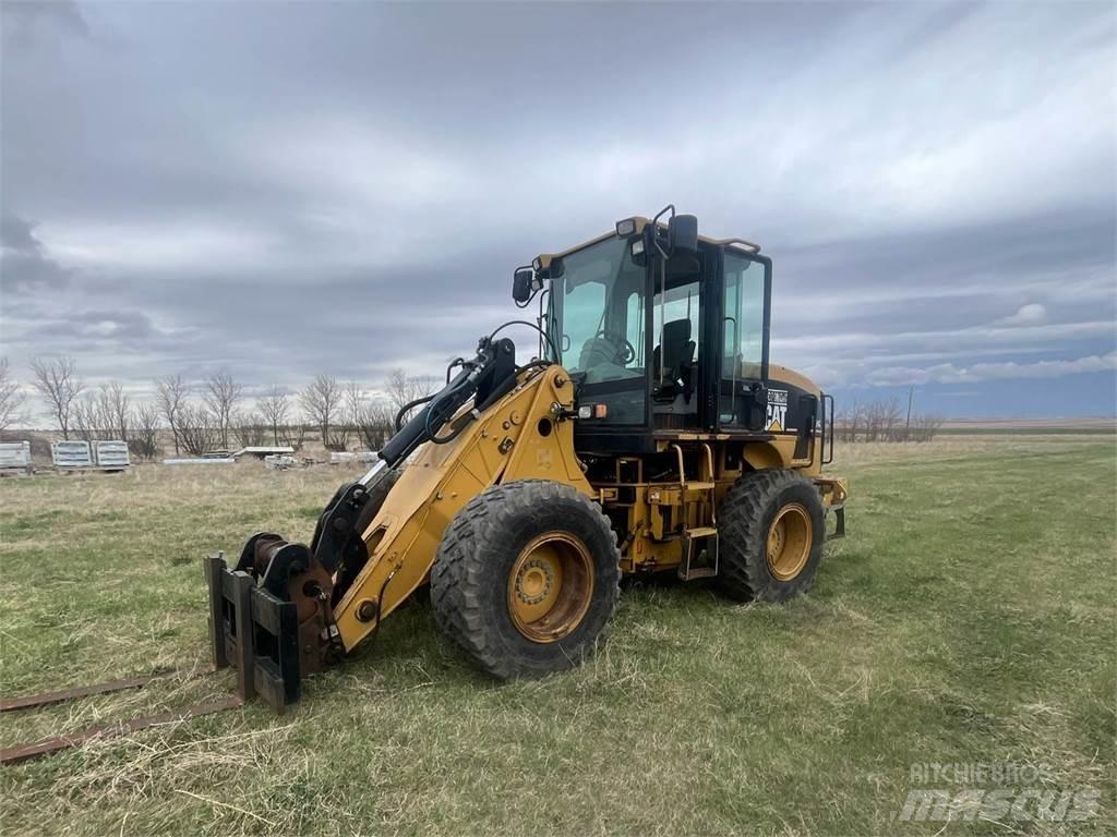 CAT 924G Фронтальные погрузчики
