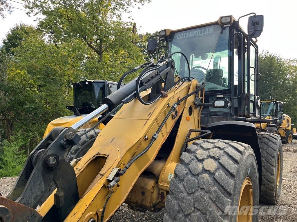 CAT 924G Фронтальные погрузчики