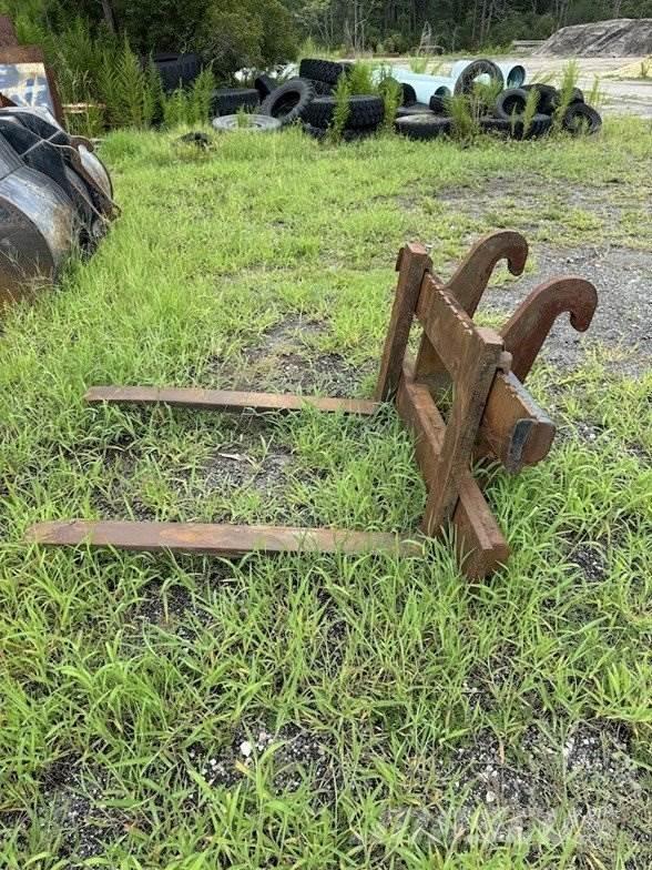 CAT 924G Фронтальные погрузчики