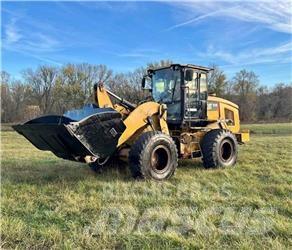 CAT 924K Фронтальные погрузчики