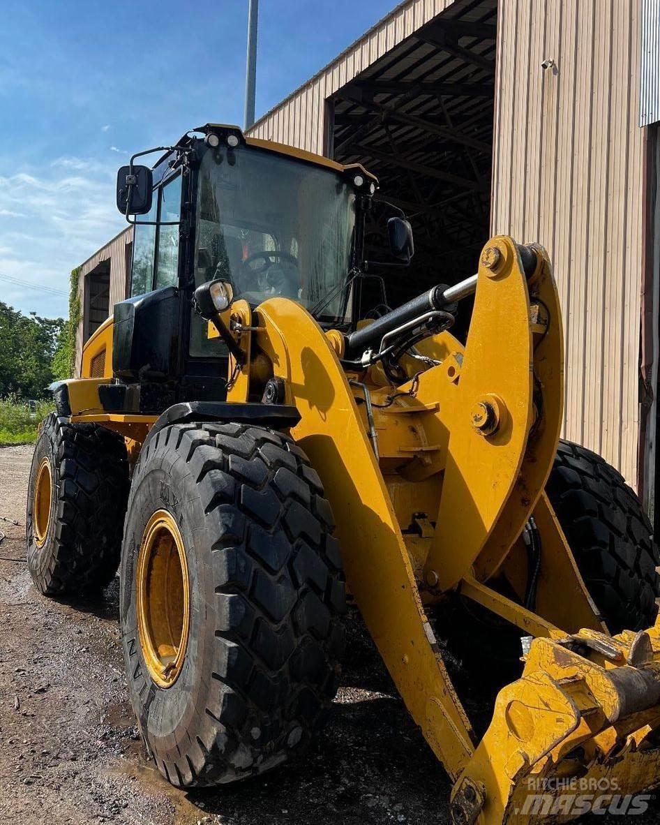 CAT 924K Фронтальные погрузчики