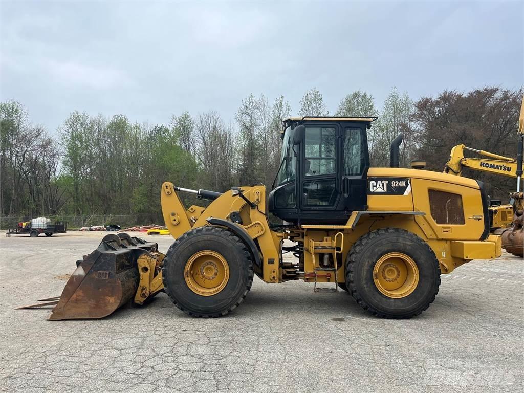 CAT 924K Фронтальные погрузчики