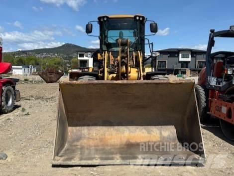 CAT 924K Фронтальные погрузчики