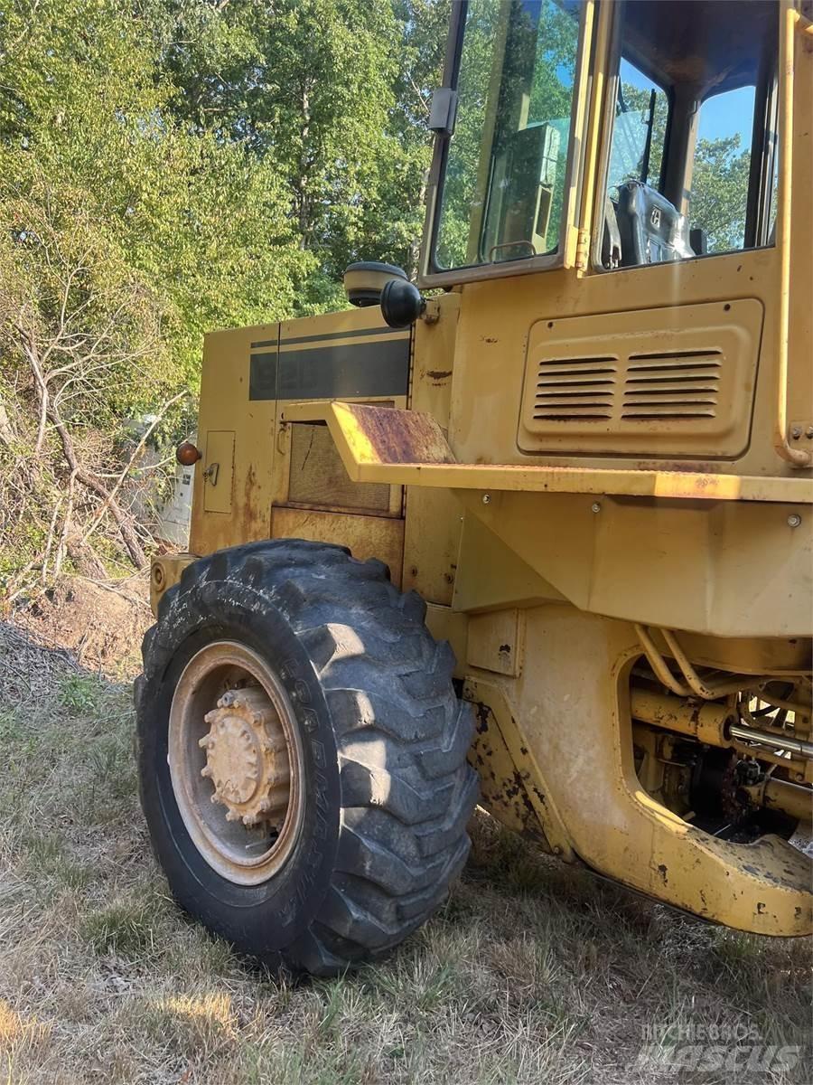 CAT 926 Фронтальные погрузчики