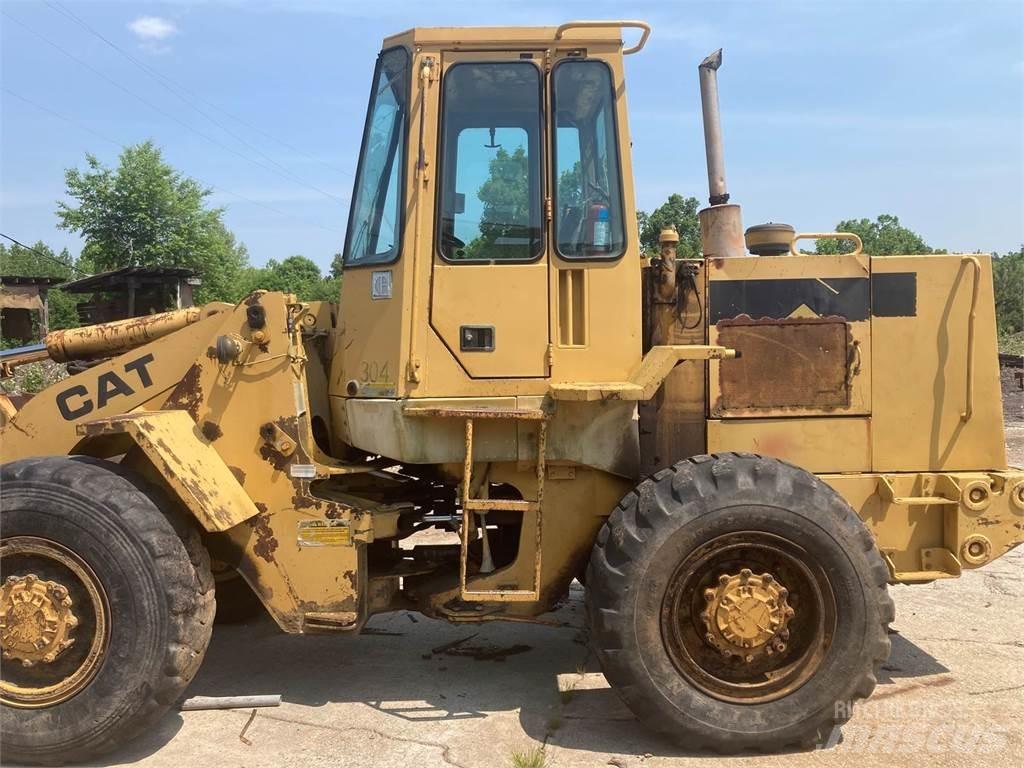 CAT 926E Фронтальные погрузчики