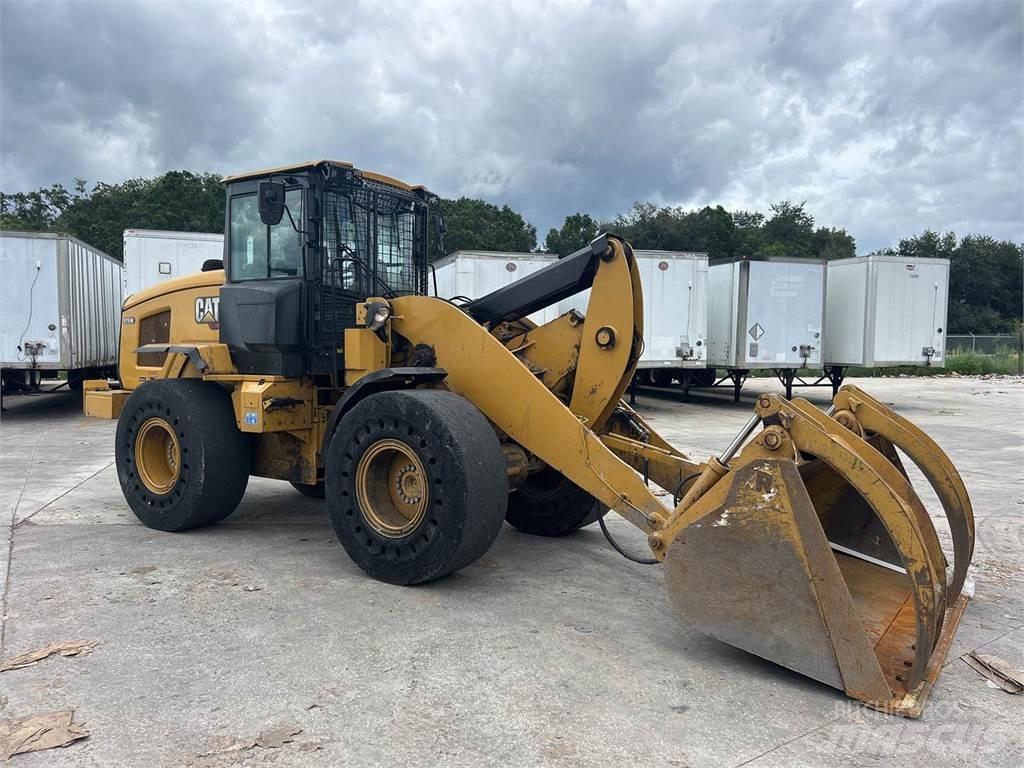 CAT 926M Фронтальные погрузчики