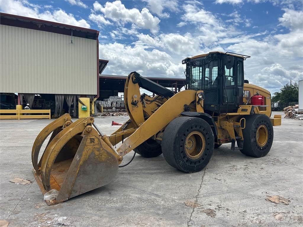 CAT 926M Фронтальные погрузчики