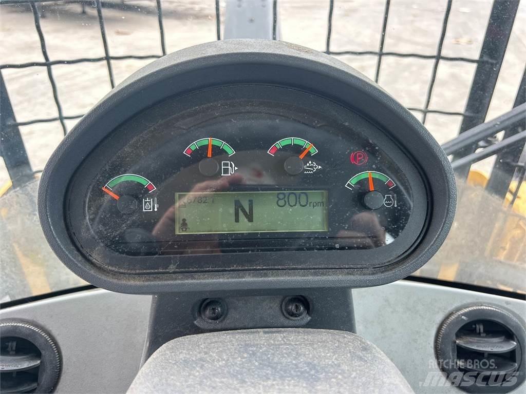 CAT 926M Фронтальные погрузчики
