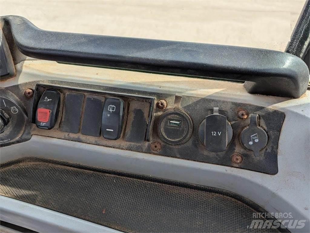 CAT 926M Фронтальные погрузчики