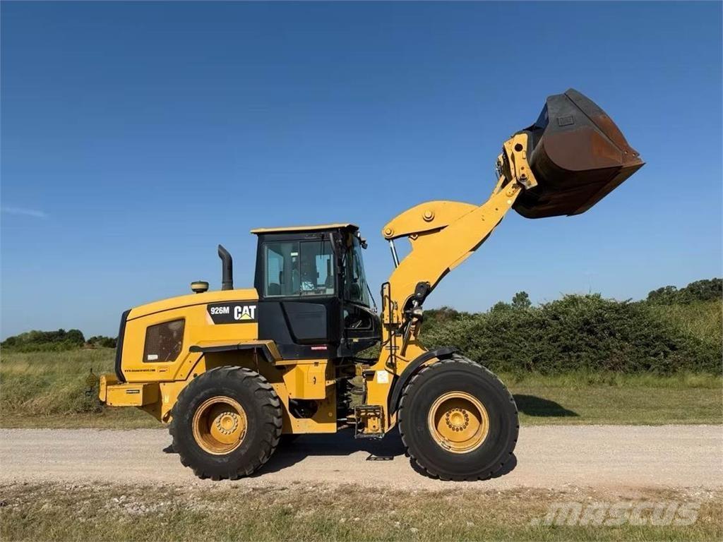 CAT 926M Фронтальные погрузчики