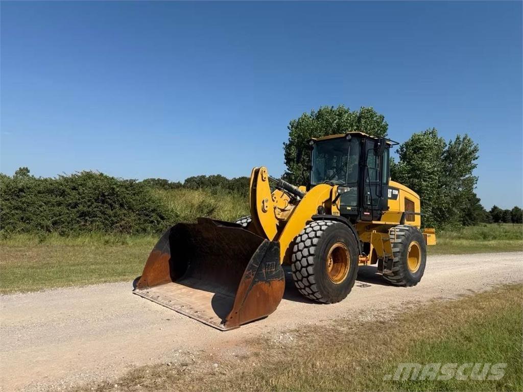 CAT 926M Фронтальные погрузчики