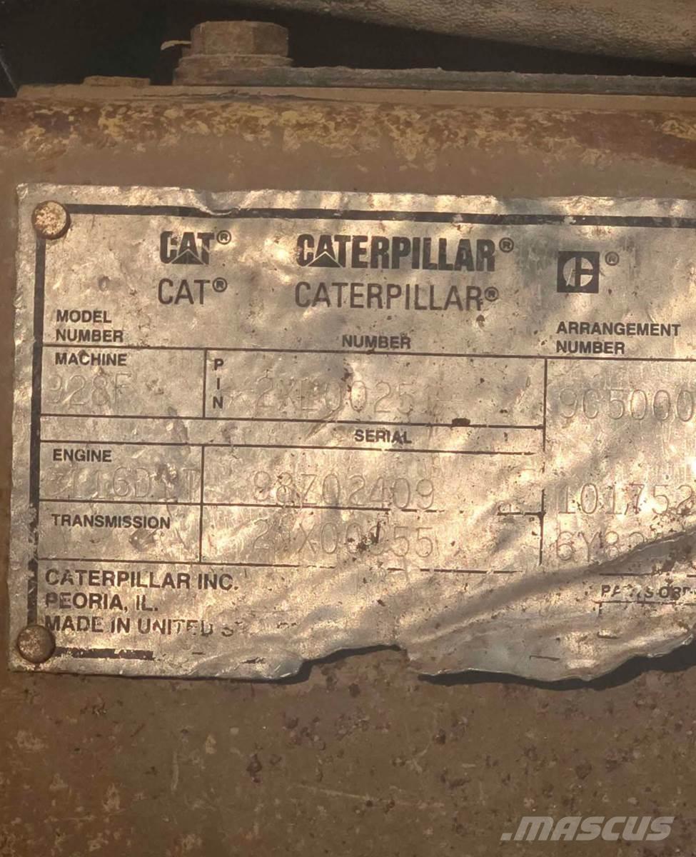 CAT 928F Фронтальные погрузчики