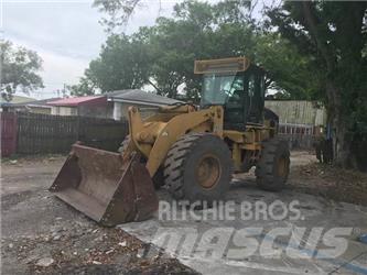 CAT 928G Фронтальные погрузчики