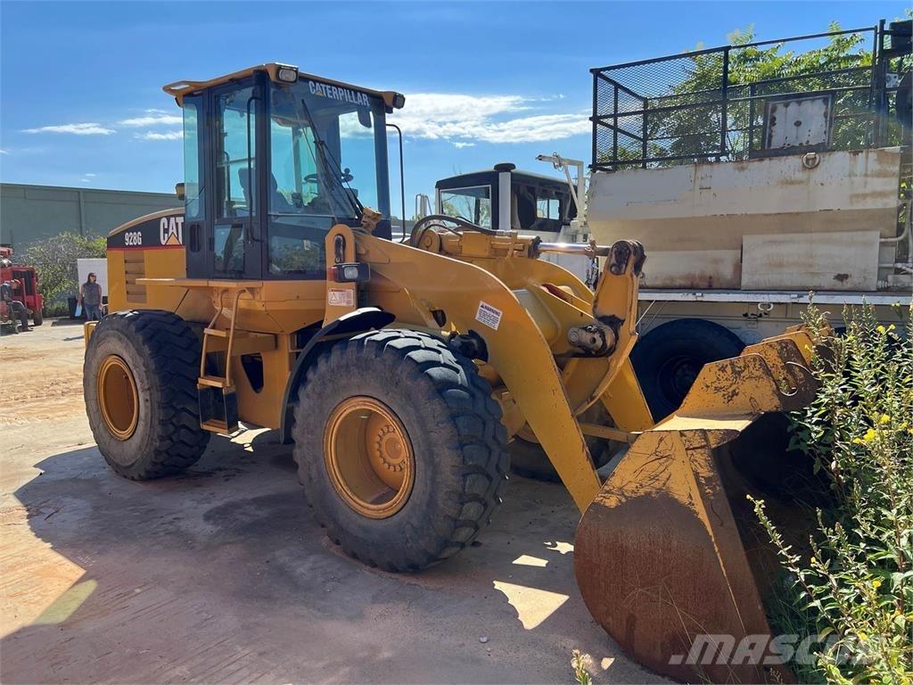 CAT 928G Фронтальные погрузчики