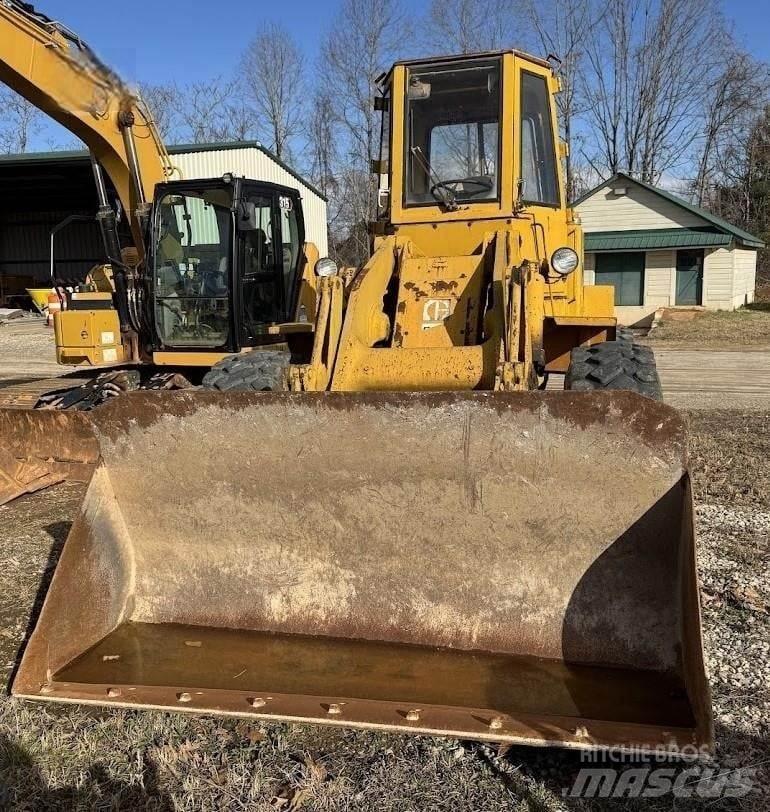 CAT 930 Фронтальные погрузчики