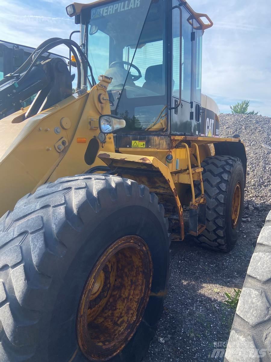 CAT 930G Фронтальные погрузчики