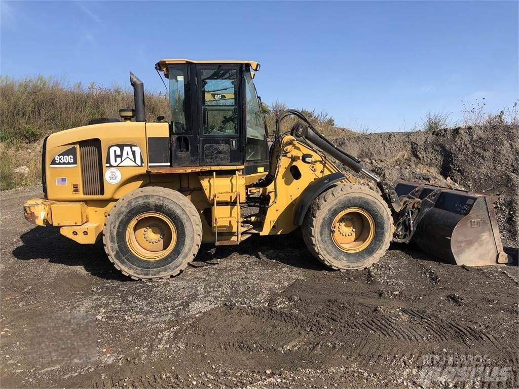 CAT 930G Фронтальные погрузчики