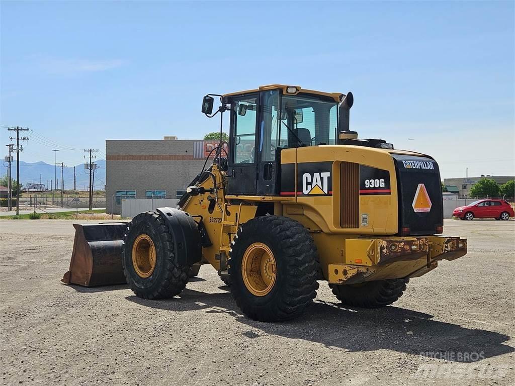 CAT 930G Фронтальные погрузчики