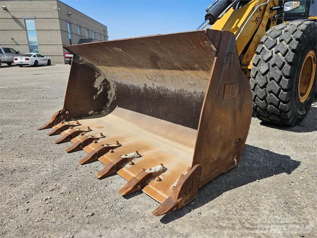 CAT 930G Фронтальные погрузчики