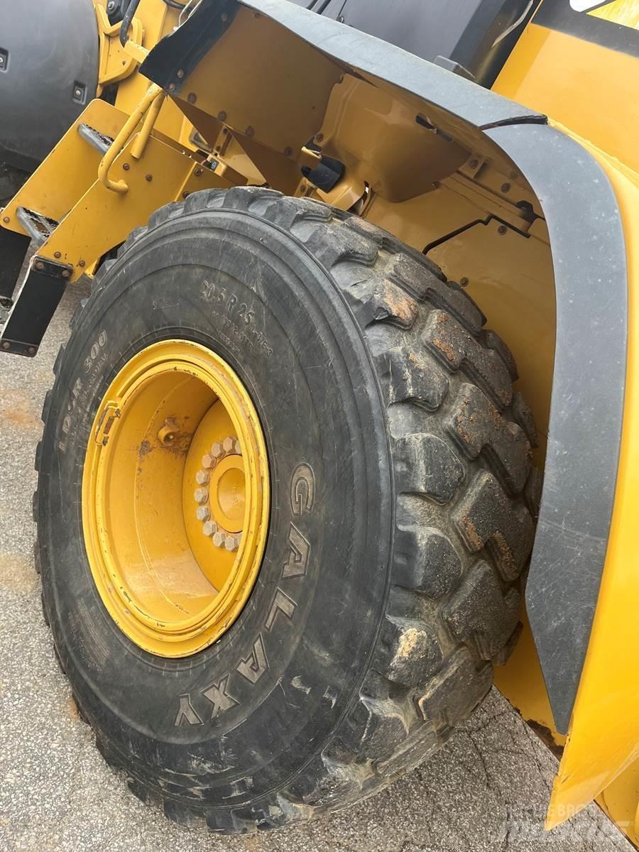 CAT 930K Фронтальные погрузчики