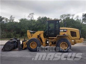 CAT 930M Фронтальные погрузчики