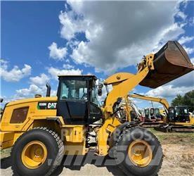 CAT 930M Фронтальные погрузчики