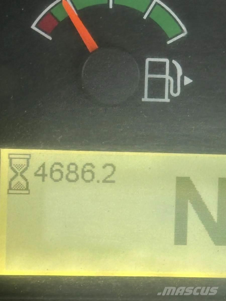 CAT 930M Фронтальные погрузчики