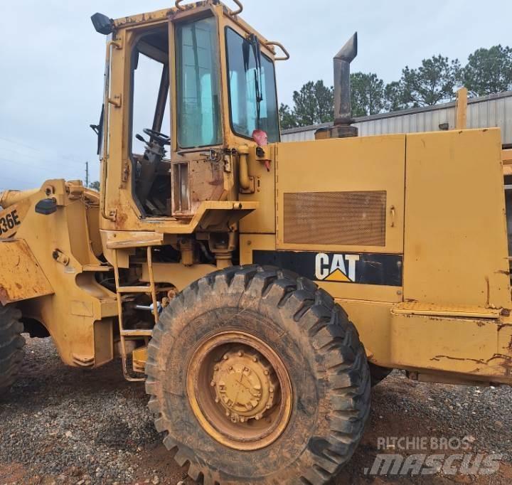 CAT 936E Фронтальные погрузчики