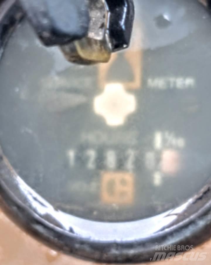 CAT 936E Фронтальные погрузчики