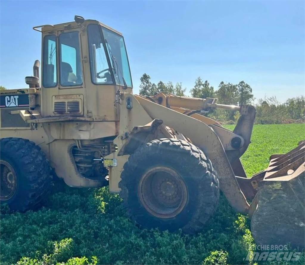 CAT 936F Фронтальные погрузчики