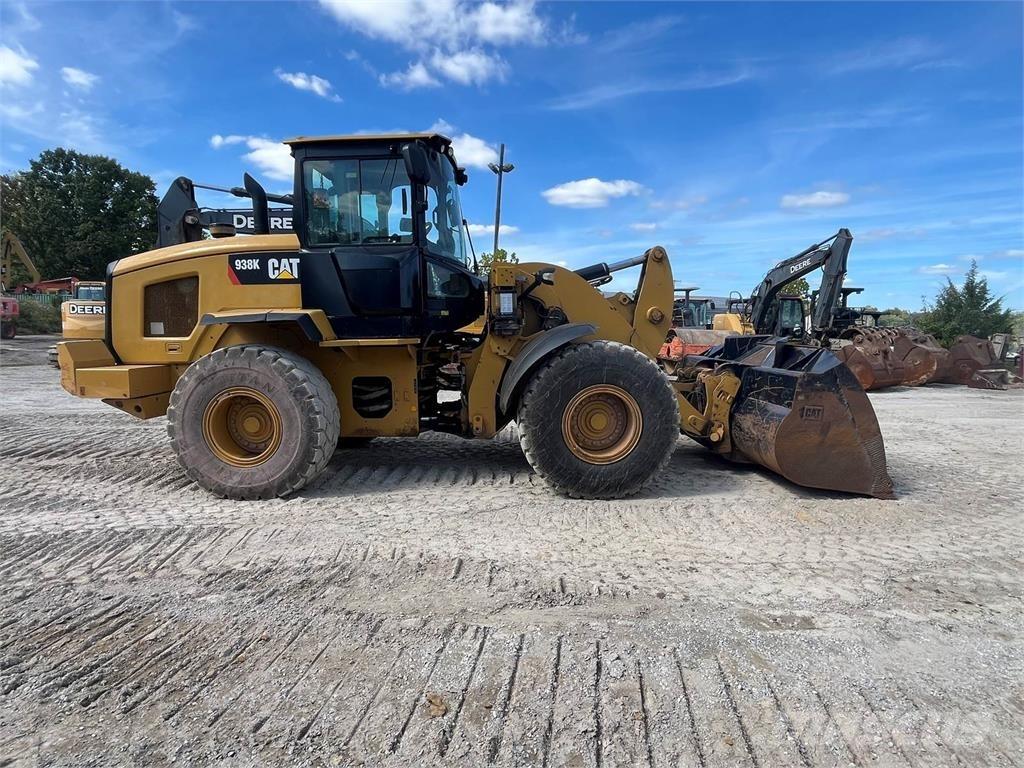 CAT 938K Фронтальные погрузчики