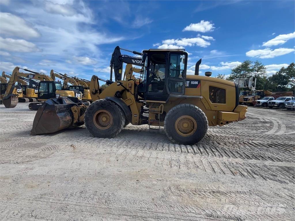CAT 938K Фронтальные погрузчики