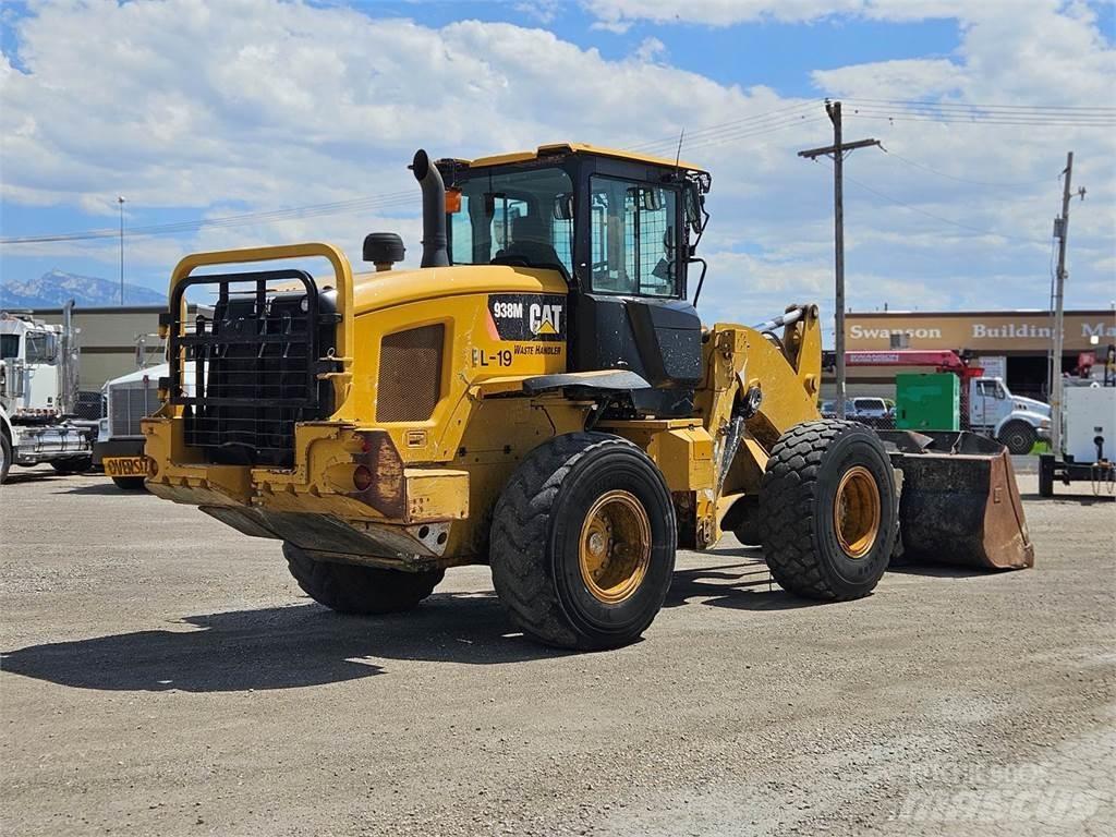 CAT 938M Фронтальные погрузчики
