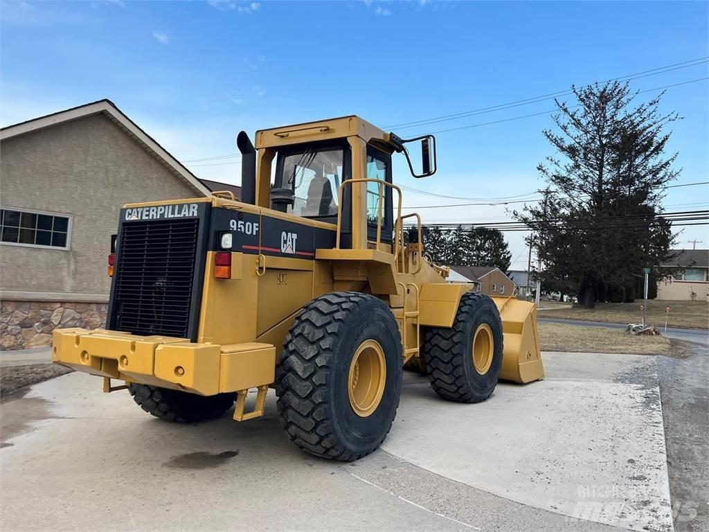CAT 950F Фронтальные погрузчики