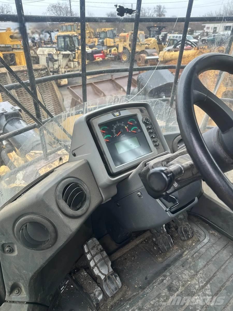 CAT 962K Фронтальные погрузчики