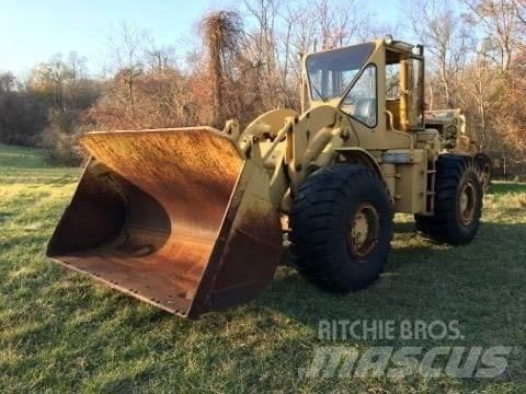 CAT 966 Фронтальные погрузчики