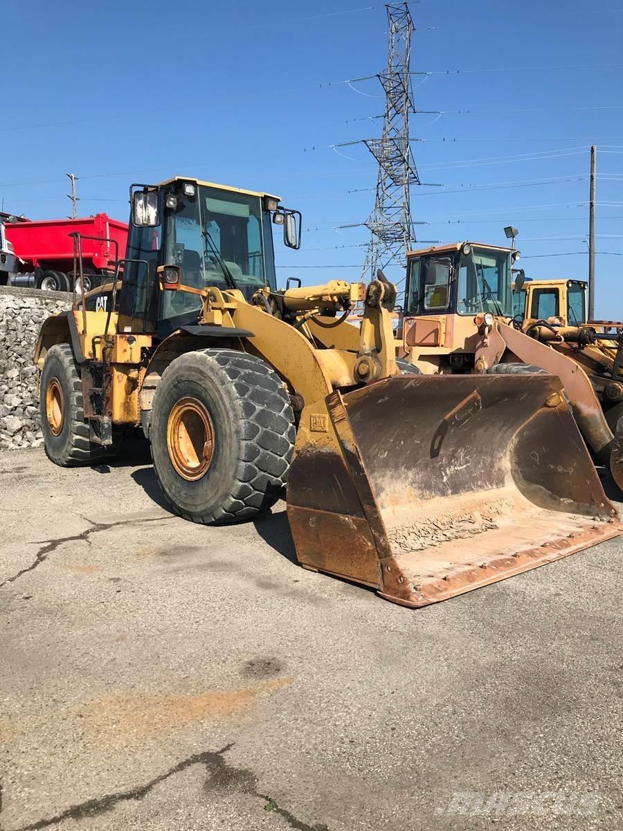 CAT 966G Фронтальные погрузчики