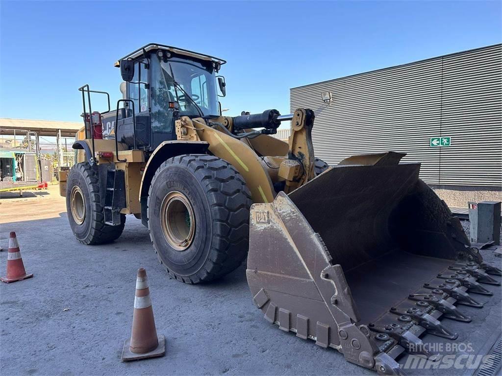 CAT 966L Фронтальные погрузчики