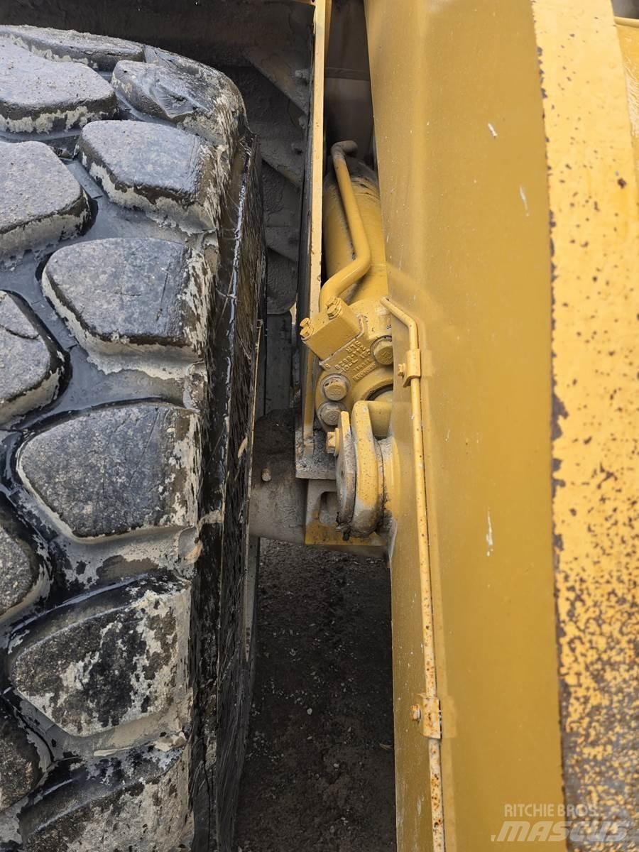 CAT 972H Фронтальные погрузчики