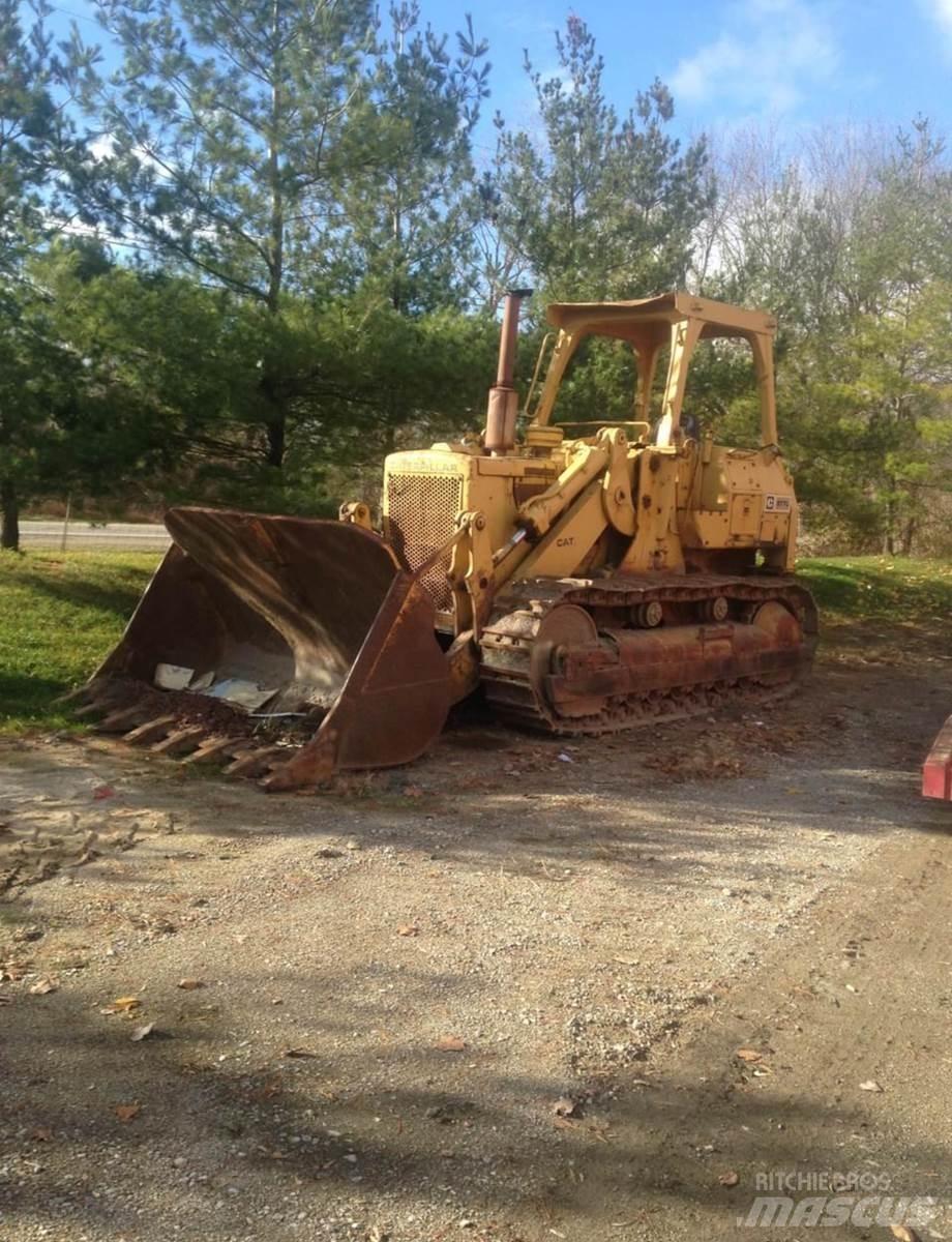CAT 977L Гусеничные фронтальные погрузчики