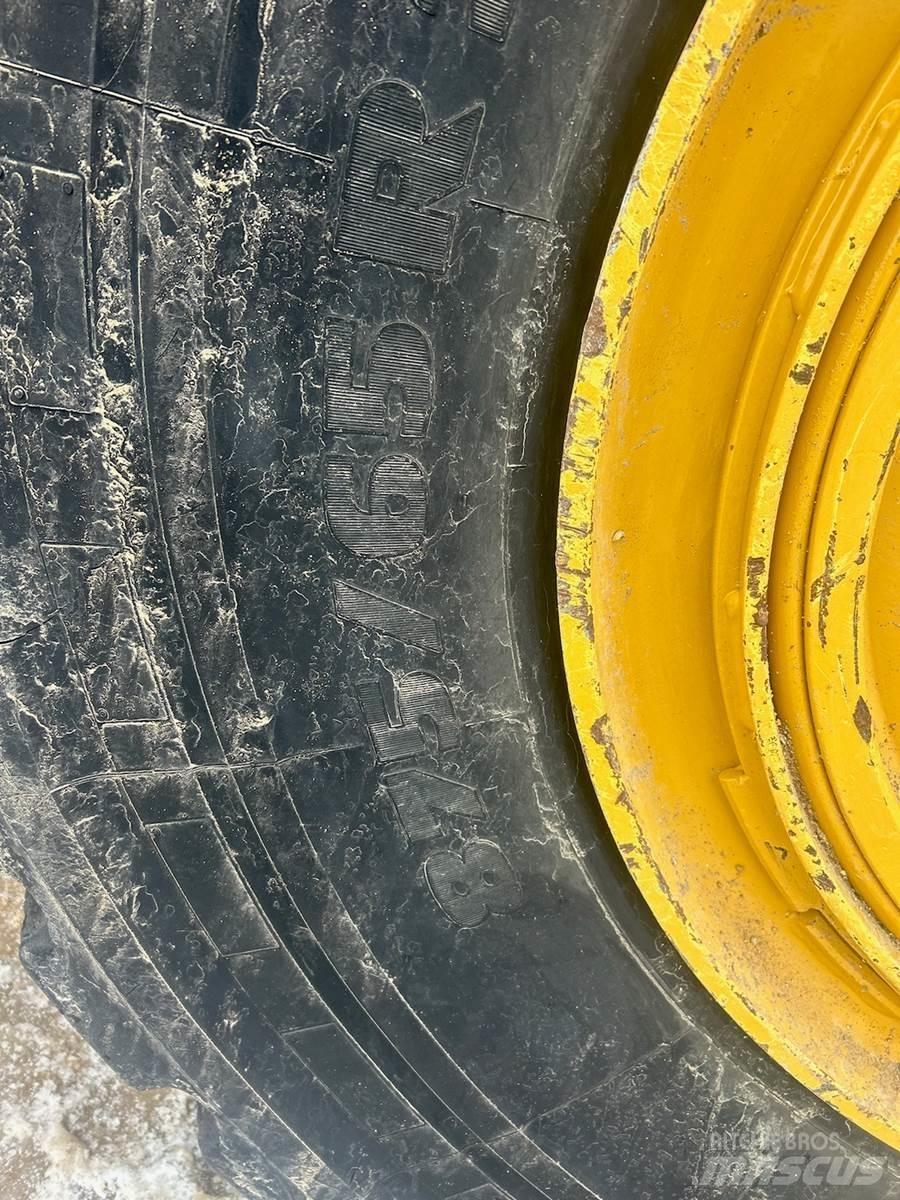 CAT 980M Фронтальные погрузчики