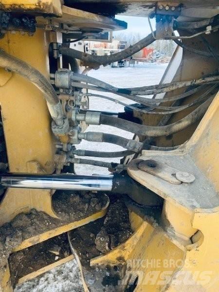 CAT 980M Фронтальные погрузчики