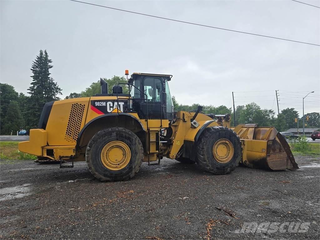 CAT 982M Фронтальные погрузчики