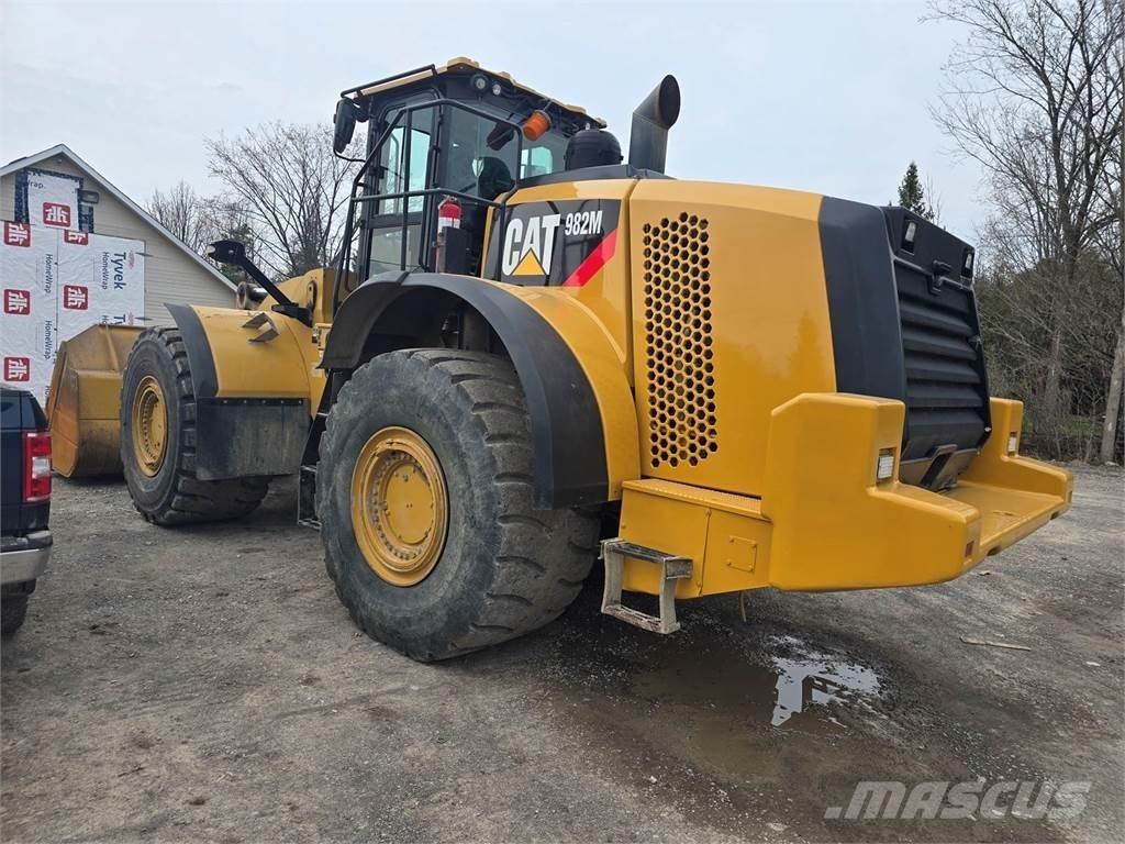 CAT 982M Фронтальные погрузчики